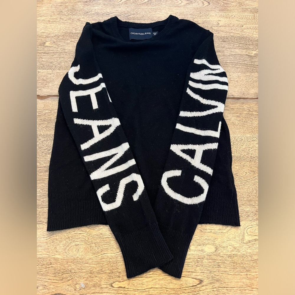 Generous XS Calvin Klein Jeans Branded knit pullover
